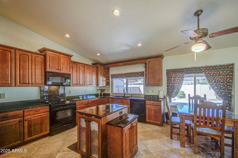 2660 Fountain St, Mesa, AZ 85213