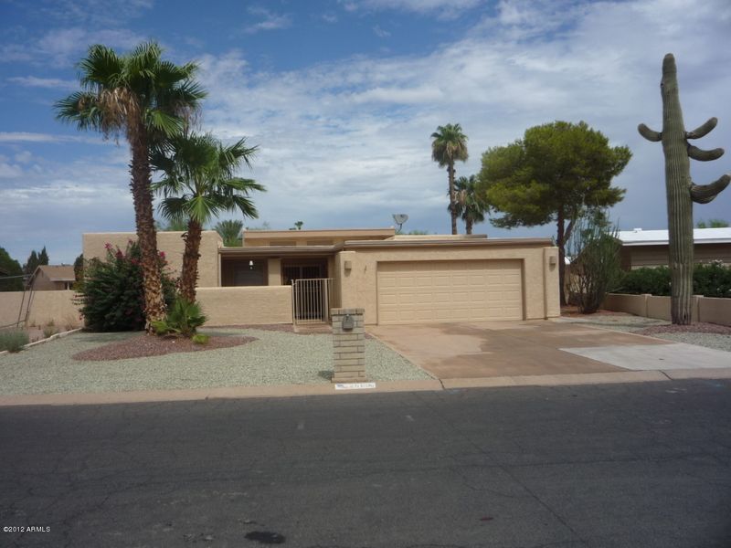 26606 S Trevino Dr, Sun Lakes, AZ 85248