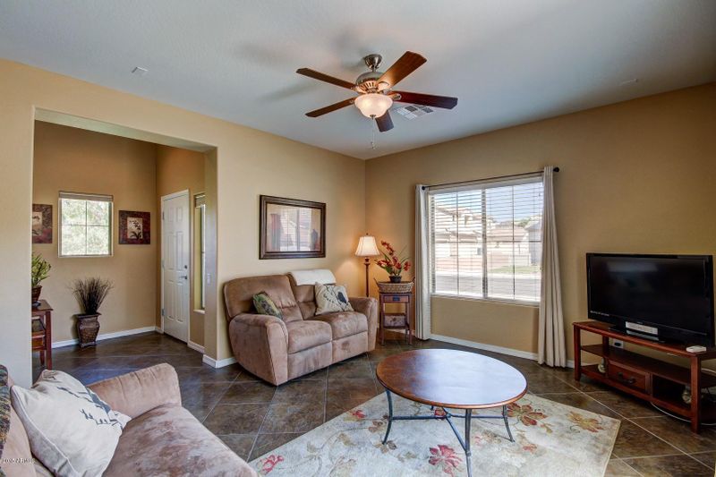 26621 N Babbling Brook Dr, Phoenix, AZ 85083
