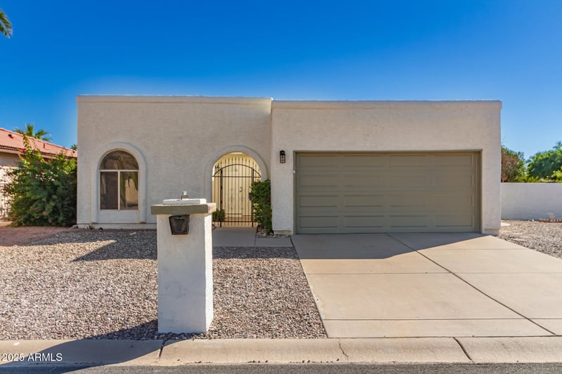 26621 Shumaker Dr, Sun Lakes, AZ 85248