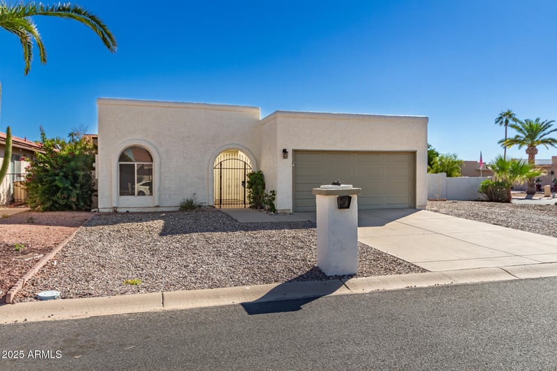 26621 Shumaker Dr, Sun Lakes, AZ 85248