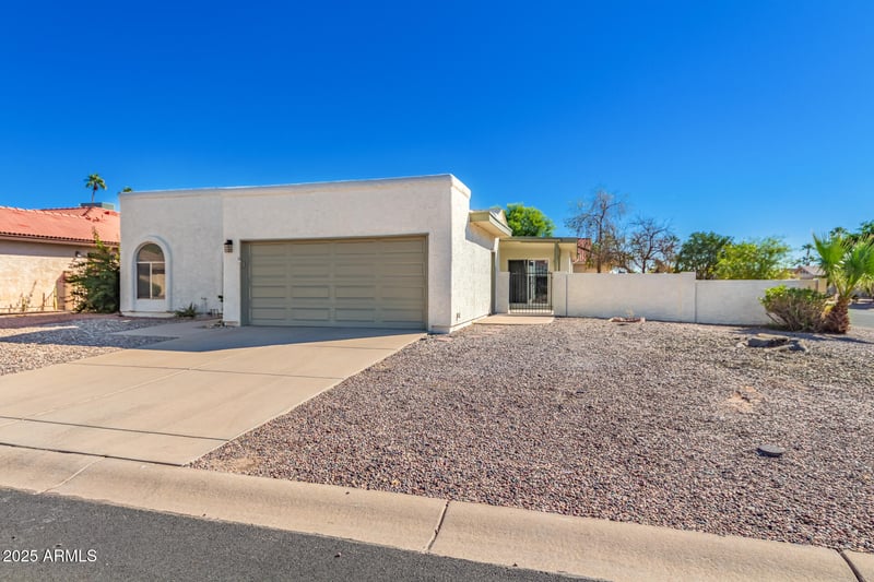 26621 Shumaker Dr, Sun Lakes, AZ 85248