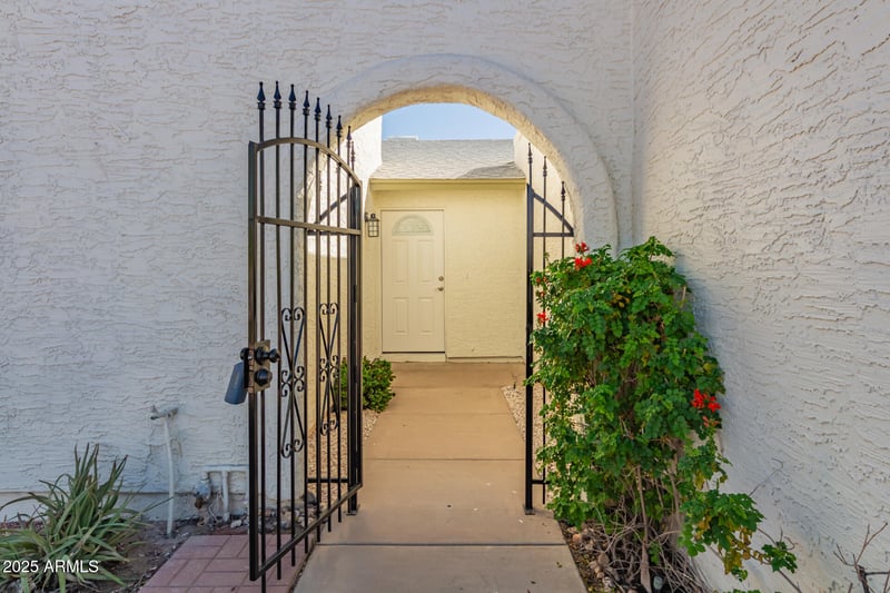 26621 Shumaker Dr, Sun Lakes, AZ 85248