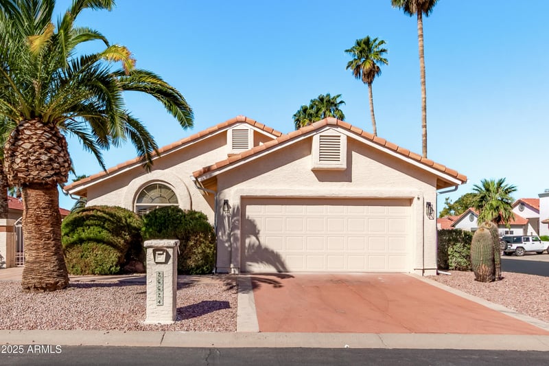 26624 Nottingham Ct, Sun Lakes, AZ 85248