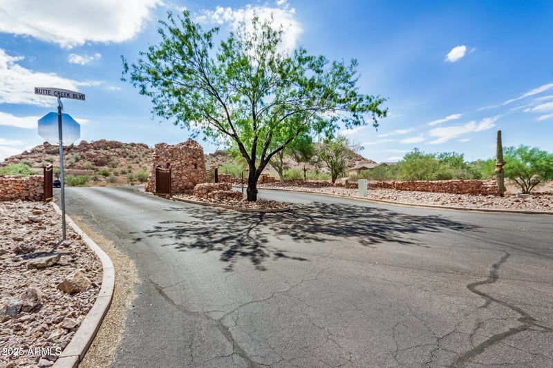 26636 El Pedregal Cir #1, San Tan Valley, AZ 85144