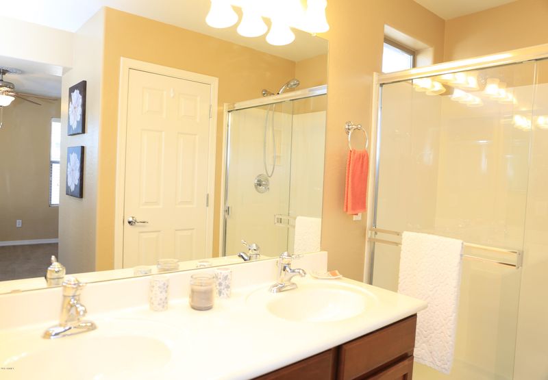 26637 N Babbling Brook Dr, Phoenix, AZ 85083
