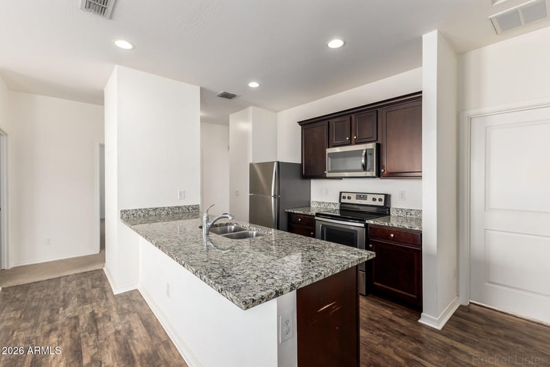 2665 Renegade Trl, San Tan Valley, AZ 85143