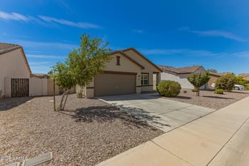2665 Renegade Trl, San Tan Valley, AZ 85143