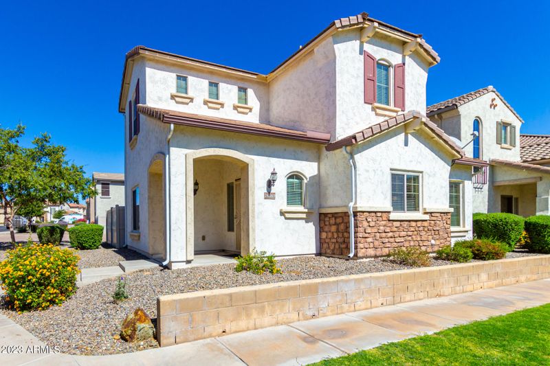 26669 N Babbling Brook Dr, Phoenix, AZ 85083