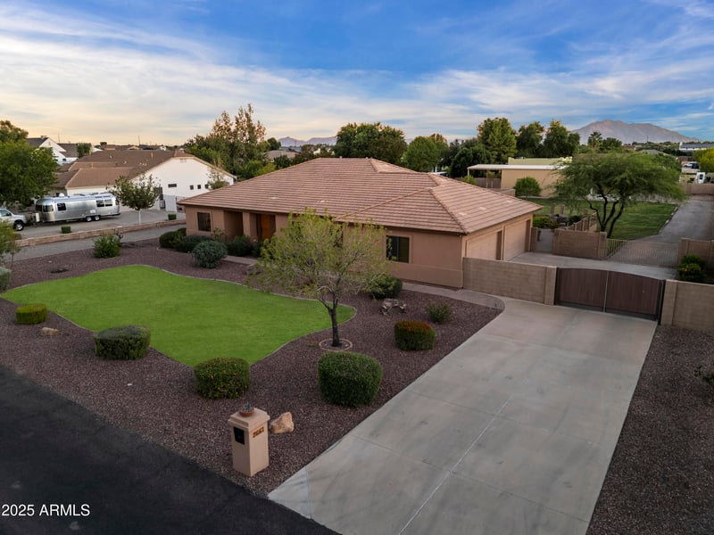 2667 Melrose St, Gilbert, AZ 85297