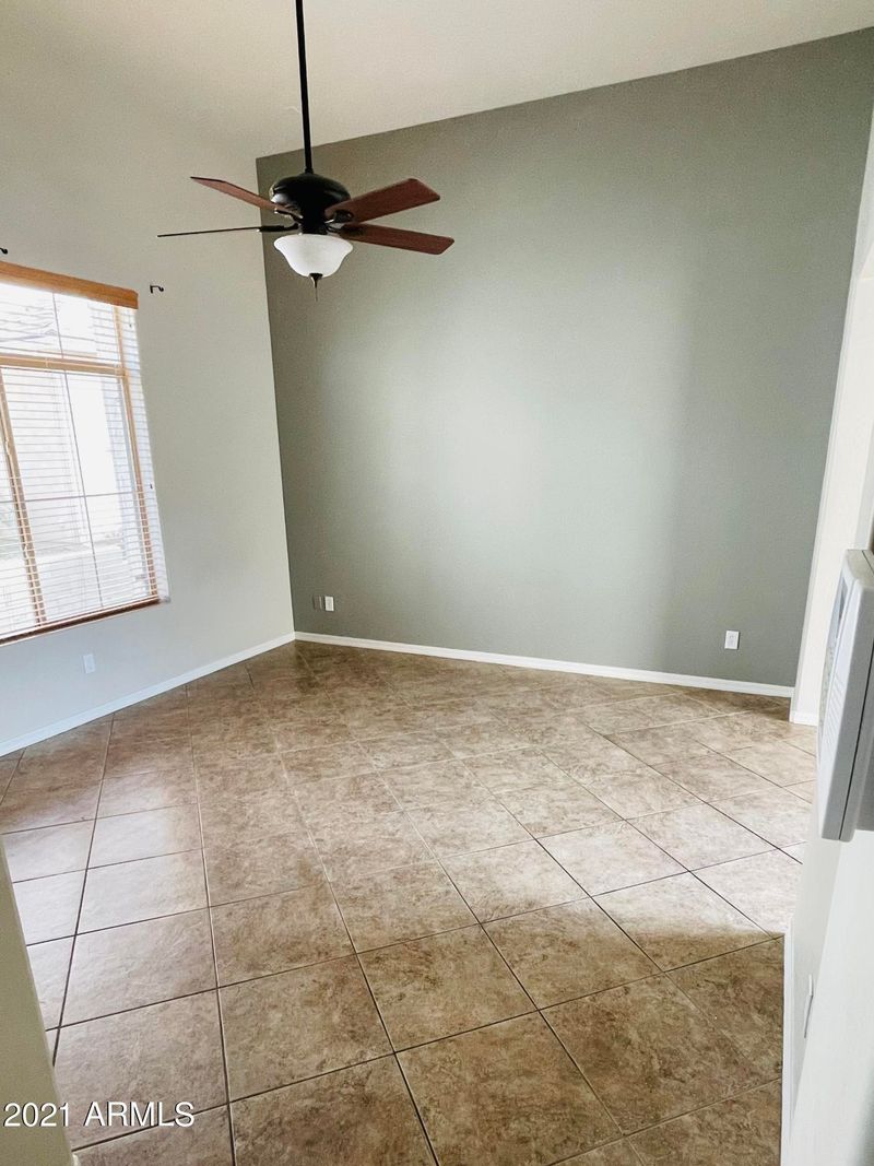 26685 N Babbling Brook Dr, Phoenix, AZ 85083