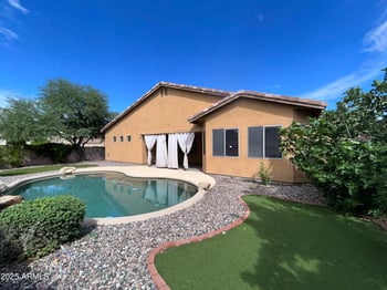 26706 24th Dr, Phoenix, AZ 85085