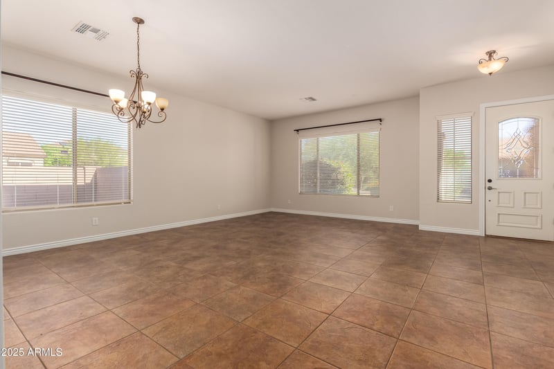 26706 24th Dr, Phoenix, AZ 85085