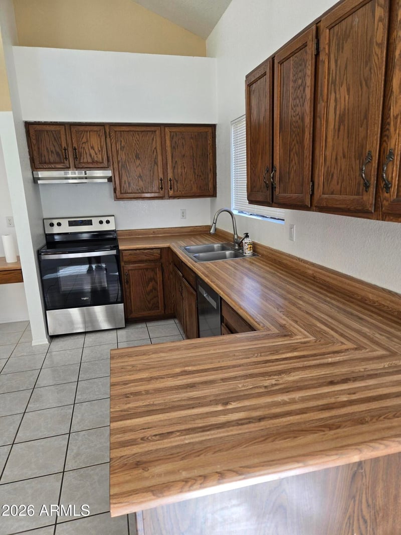 2671 Tamarisk St, Chandler, AZ 85224