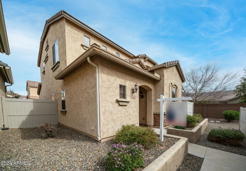 26713 N Babbling Brook Dr, Phoenix, AZ 85083