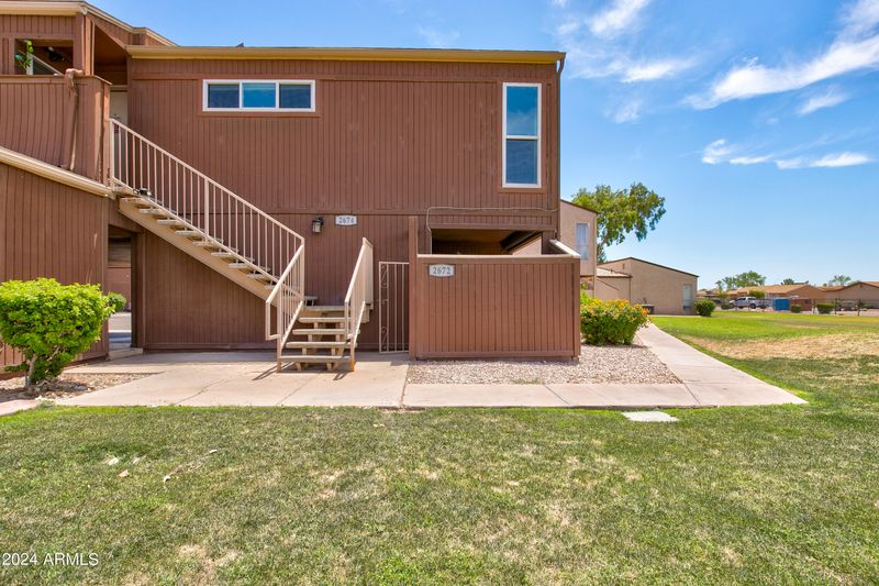 2672 E Silk Oak Dr, Tempe, AZ 85288