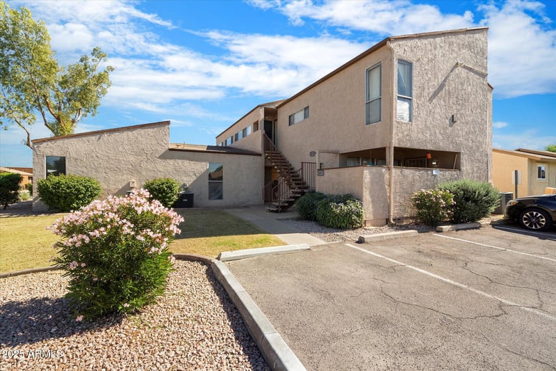 2673 Oakleaf Dr, Tempe, AZ 85288