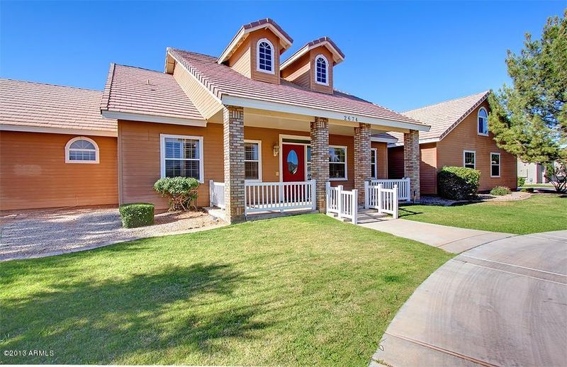 2674 E Country Shadows Ct, Gilbert, AZ 85298
