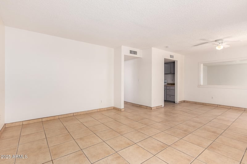2674 N 43rd Ave #D, Phoenix, AZ 85009
