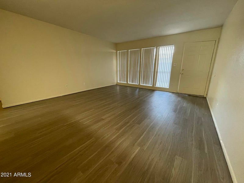 2675 E Silk Oak Dr, Tempe, AZ 85288