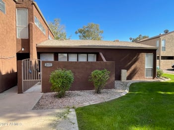 2675 E Silk Oak Dr, Tempe, AZ 85288