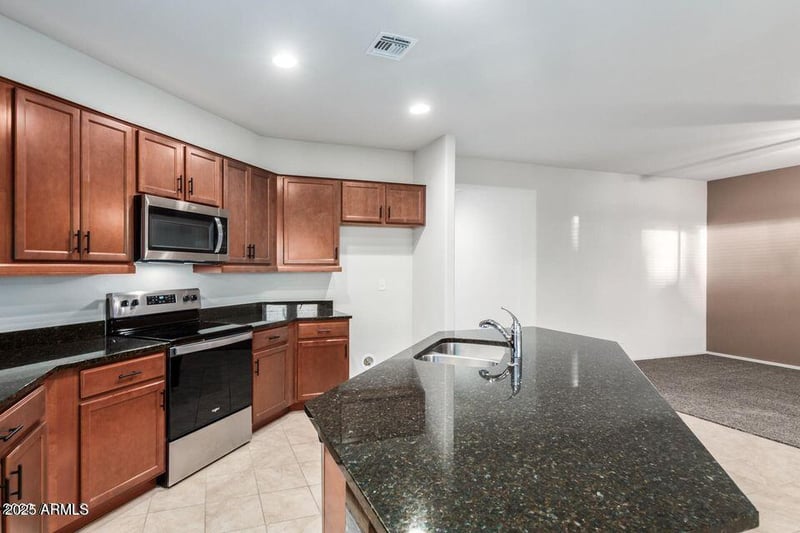 26783 70th Ln, Peoria, AZ 85383