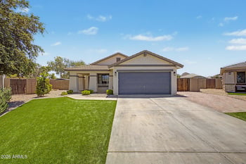 2683 Wrangler Way, San Tan Valley, AZ 85144
