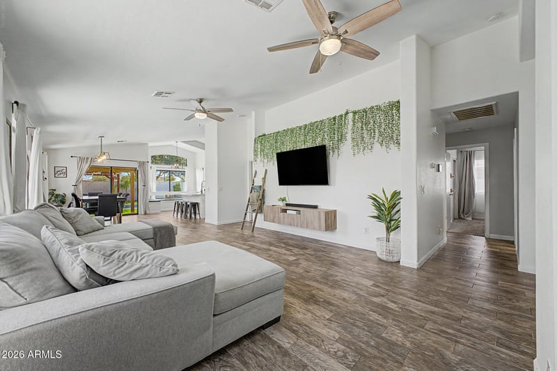 2683 W Wrangler Way, San Tan Valley, AZ 85144