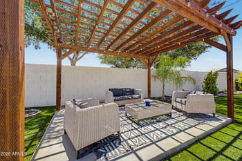2683 Wrangler Way, San Tan Valley, AZ 85144