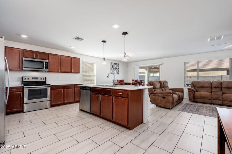 26832 173rd Ln, Surprise, AZ 85387