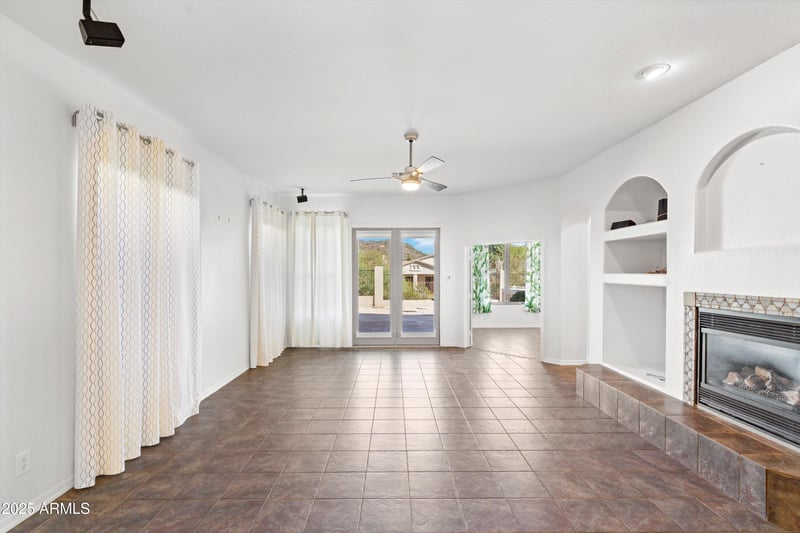 26843 65th Ave, Phoenix, AZ 85083