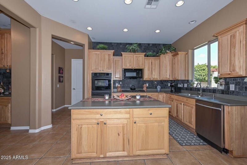 26853 89th Dr, Peoria, AZ 85383