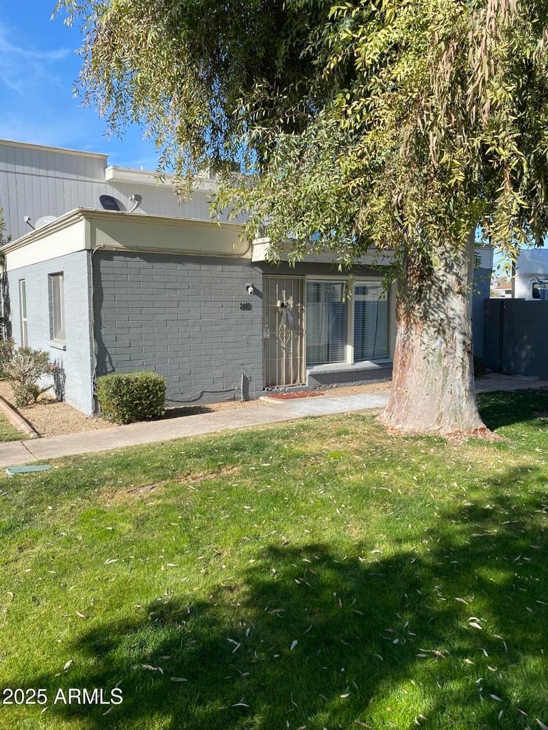 2687 W Ocotillo Rd, Phoenix, AZ 85017