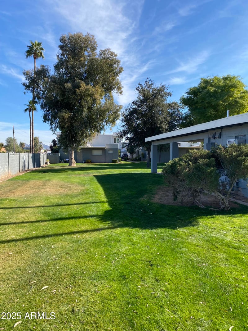 2687 W Ocotillo Rd, Phoenix, AZ 85017