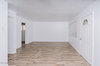 2690 43rd Ave #D, Phoenix, AZ 85009