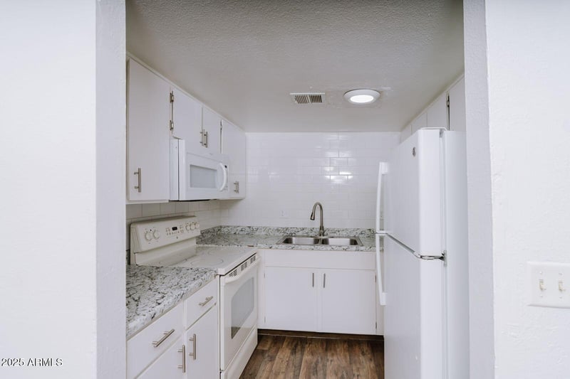 2690 43rd Ave #D, Phoenix, AZ 85009