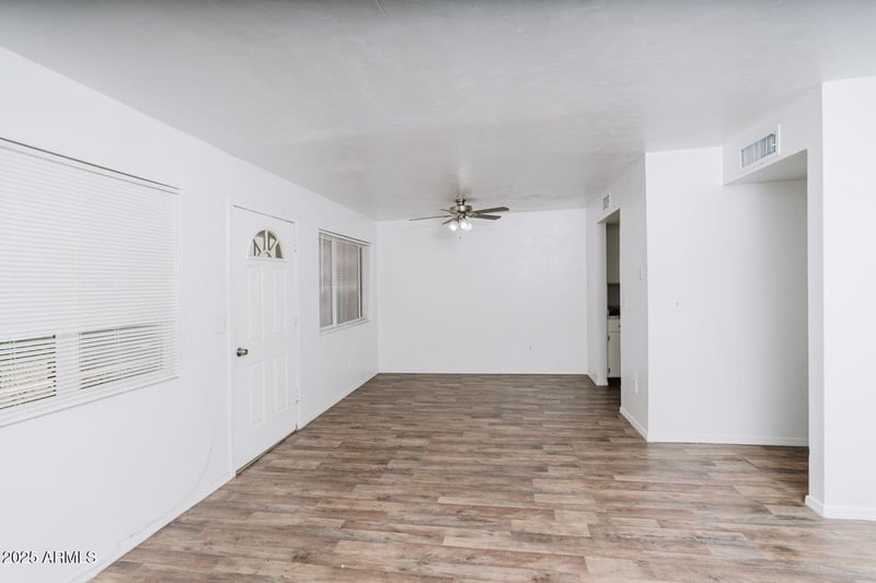 2690 43rd Ave #D, Phoenix, AZ 85009