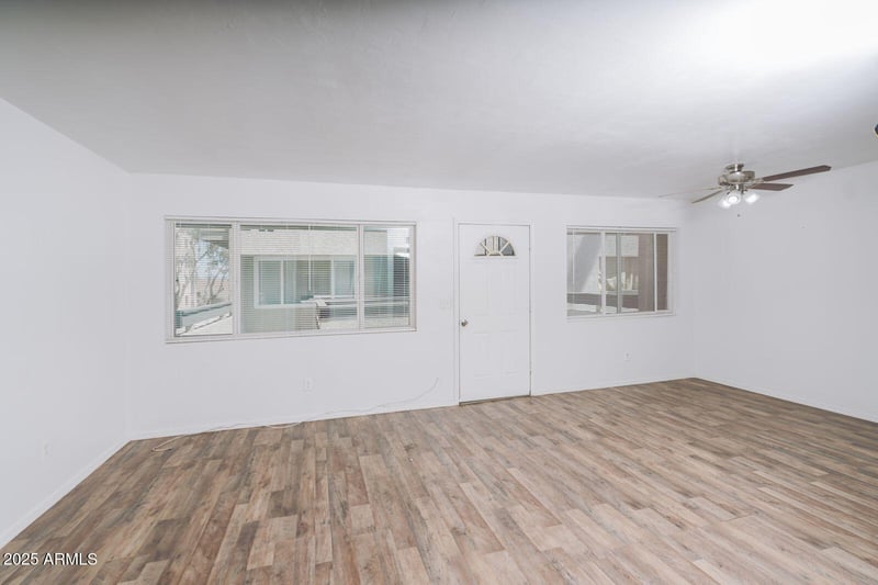 2690 43rd Ave #D, Phoenix, AZ 85009