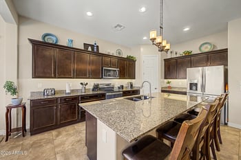 2690 E Hazeltine Way, Gilbert, AZ 85298