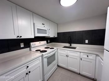 2690 43rd Ave #C, Phoenix, AZ 85009