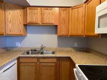 2693 Oakleaf Dr, Tempe, AZ 85288