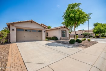 2695 Rakestraw Ln, Gilbert, AZ 85298
