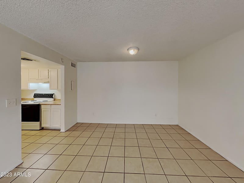2696 N 43rd Ave #33B, Phoenix, AZ 85009