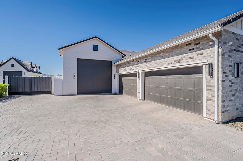 2697 Maplewood St, Gilbert, AZ 85297
