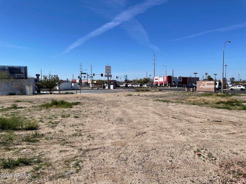 27 Baseline Rd #4, Phoenix, AZ 85042