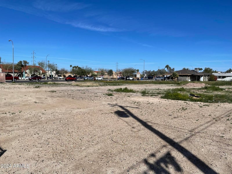 27 Baseline Rd #4, Phoenix, AZ 85042