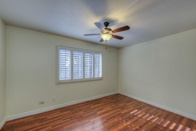 27 E Seminole Dr, Phoenix, AZ 85022