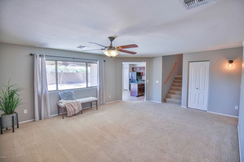 270 W Corriente Ct, San Tan Valley, AZ 85143