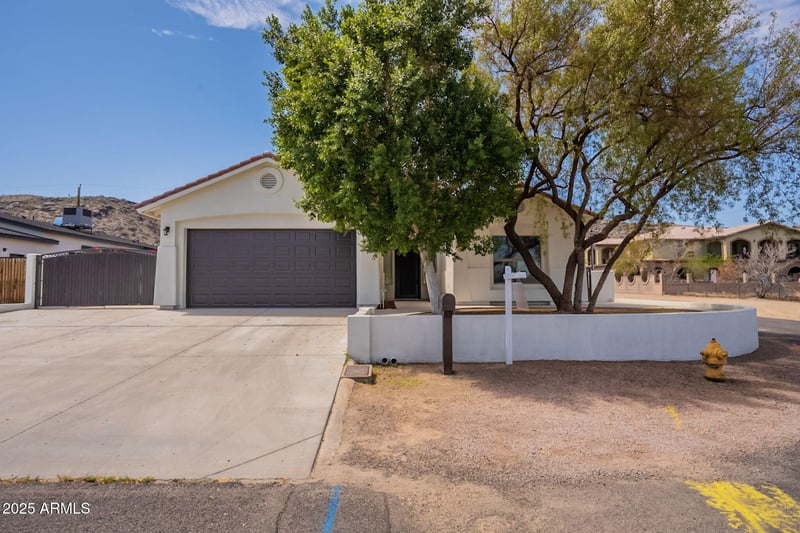 2701 Caldwell St, Phoenix, AZ 85042