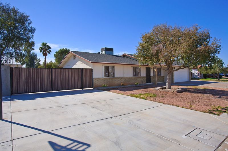 2701 E Juanita Ave, Mesa, AZ 85204